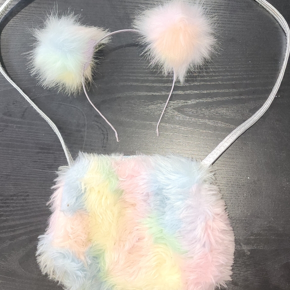 Fuzzy purse and matching headband headband. - Picture 8 of 10